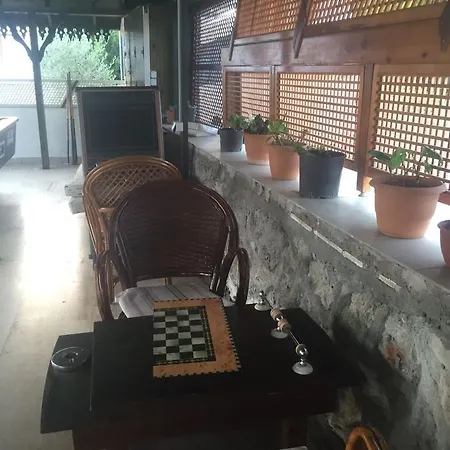 Bella * Sarıgerme