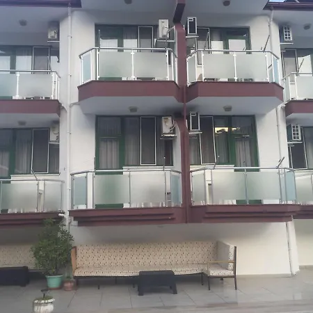 Bella * Sarıgerme